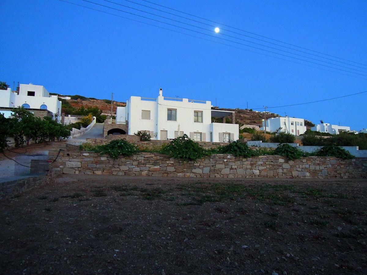 فيلا Nesaea Seafront House Parasporos المظهر الخارجي الصورة