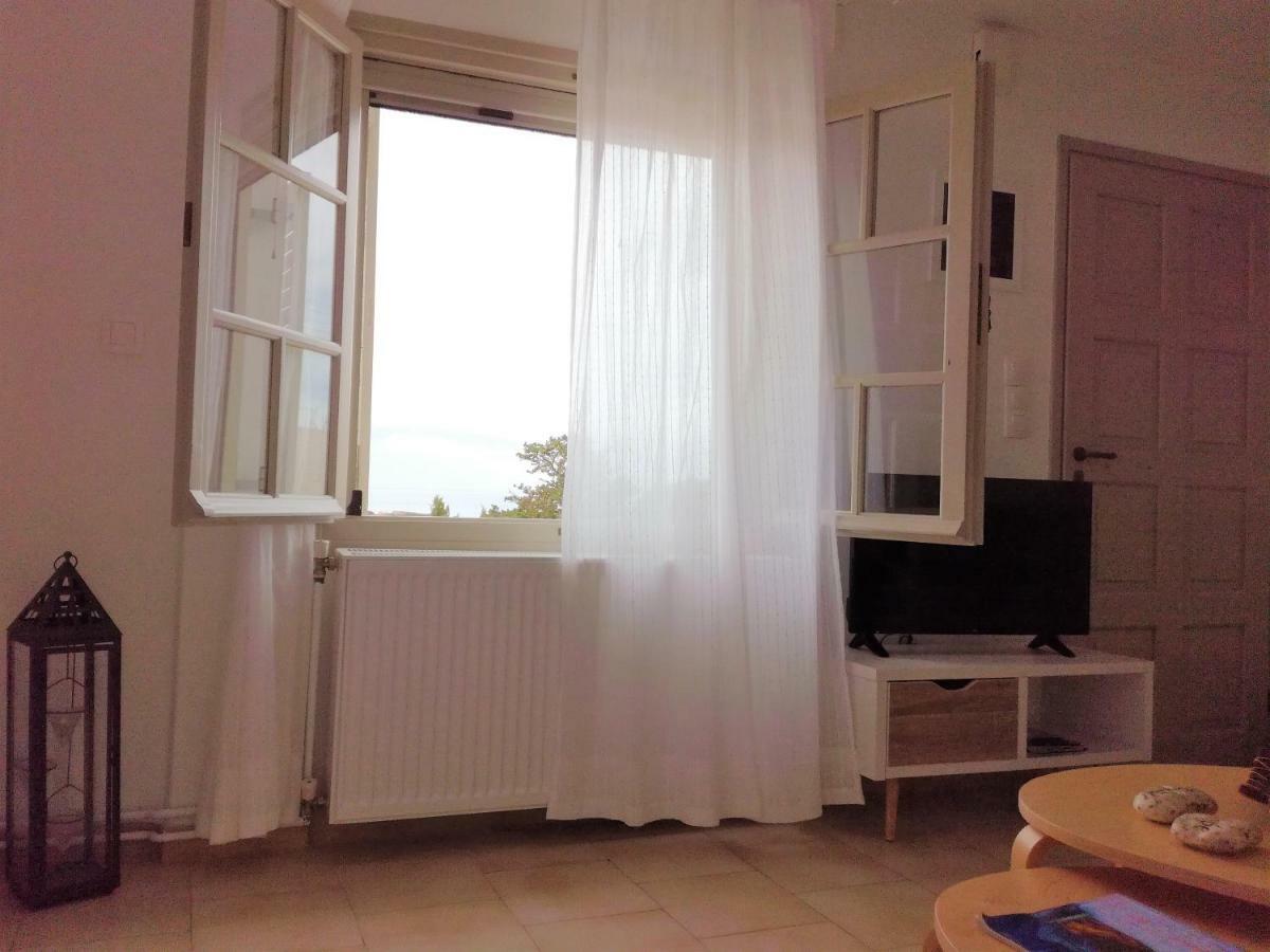 فيلا Nesaea Seafront House Parasporos المظهر الخارجي الصورة